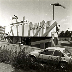 De winkel van Braber aan de Waldorpstraat, 1986.